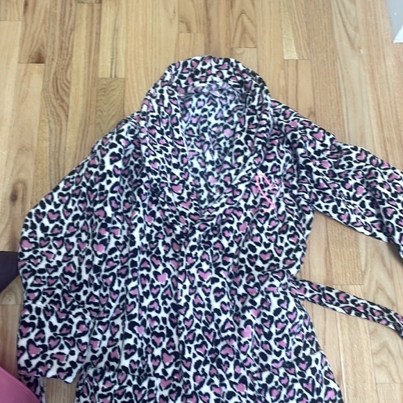 Victoria’s Secret plush robe XS/S like new - Picture 1 of 3